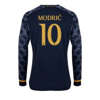 Fotballdrakt Herre Real Madrid Luka Modric #10 Bortedrakt 2023-24 Langermet